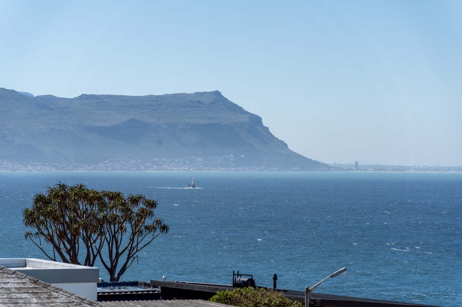 4 Bedroom Property for Sale in Murdock Valley Western Cape